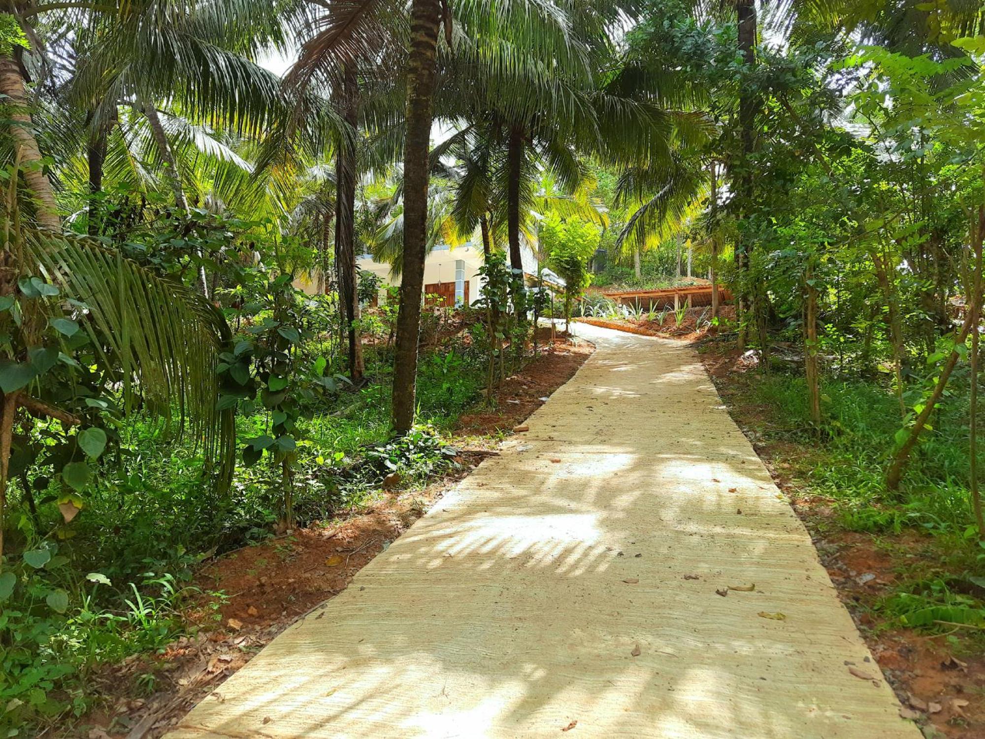 Coco Mount Residence - Hiriketiya Диквелла Экстерьер фото